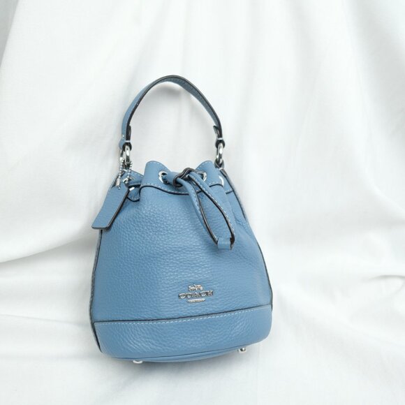 Coach Dempsey Drawstring Bucket bag in refined pebble leather with silver harwa - Picture 4 of 9